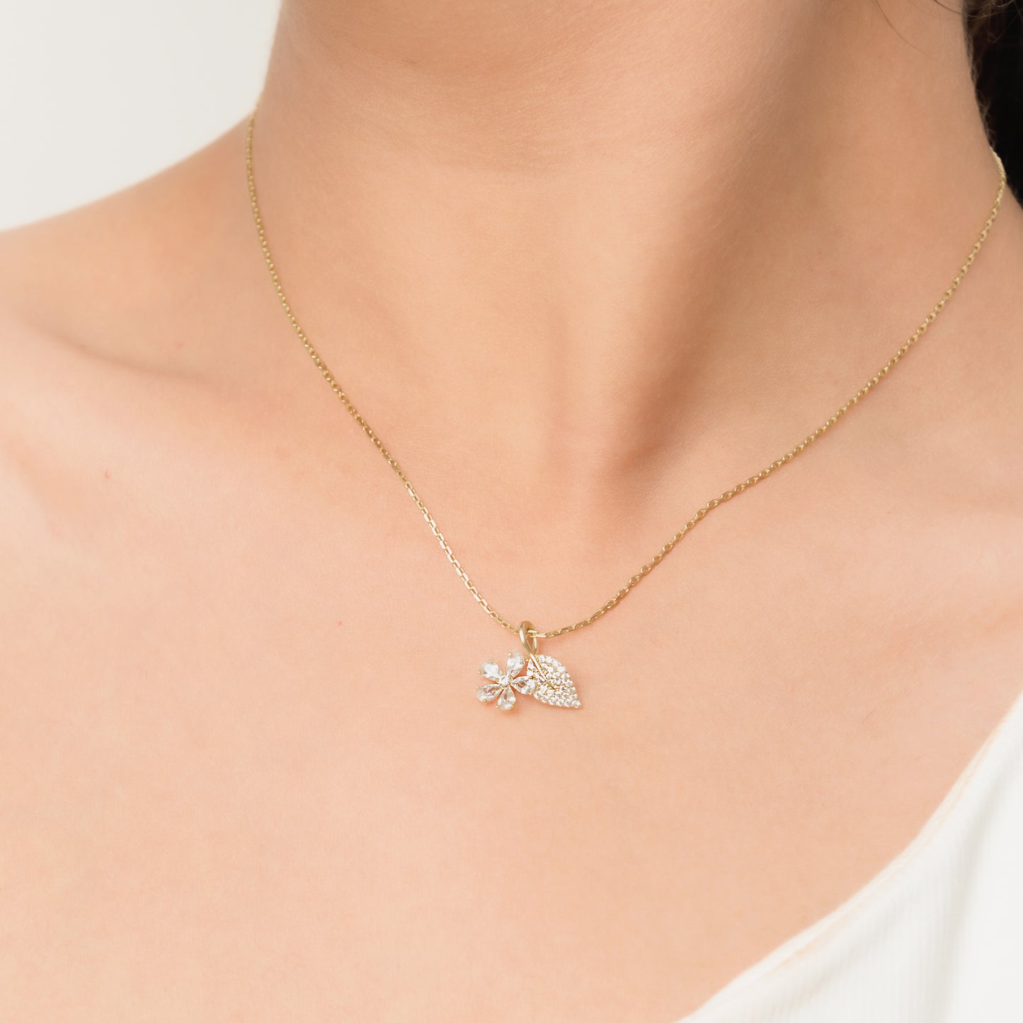 Flora Glow Pendant