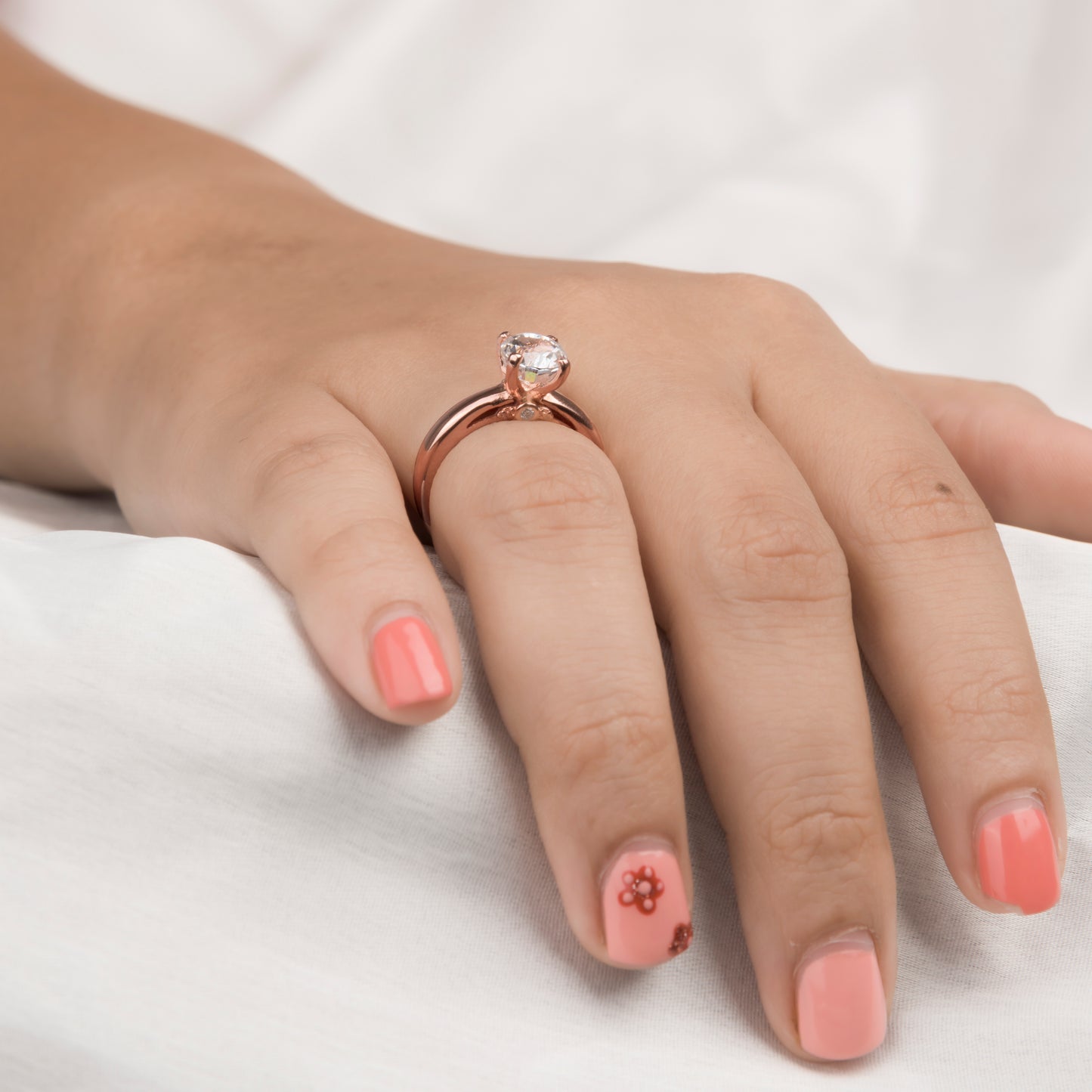 Pretty Solitaire Rose Gold Ring